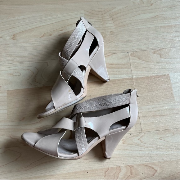 Aldo Cream Elastic Strappy Triangle Chunky Heels Size 7 - Picture 5 of 12